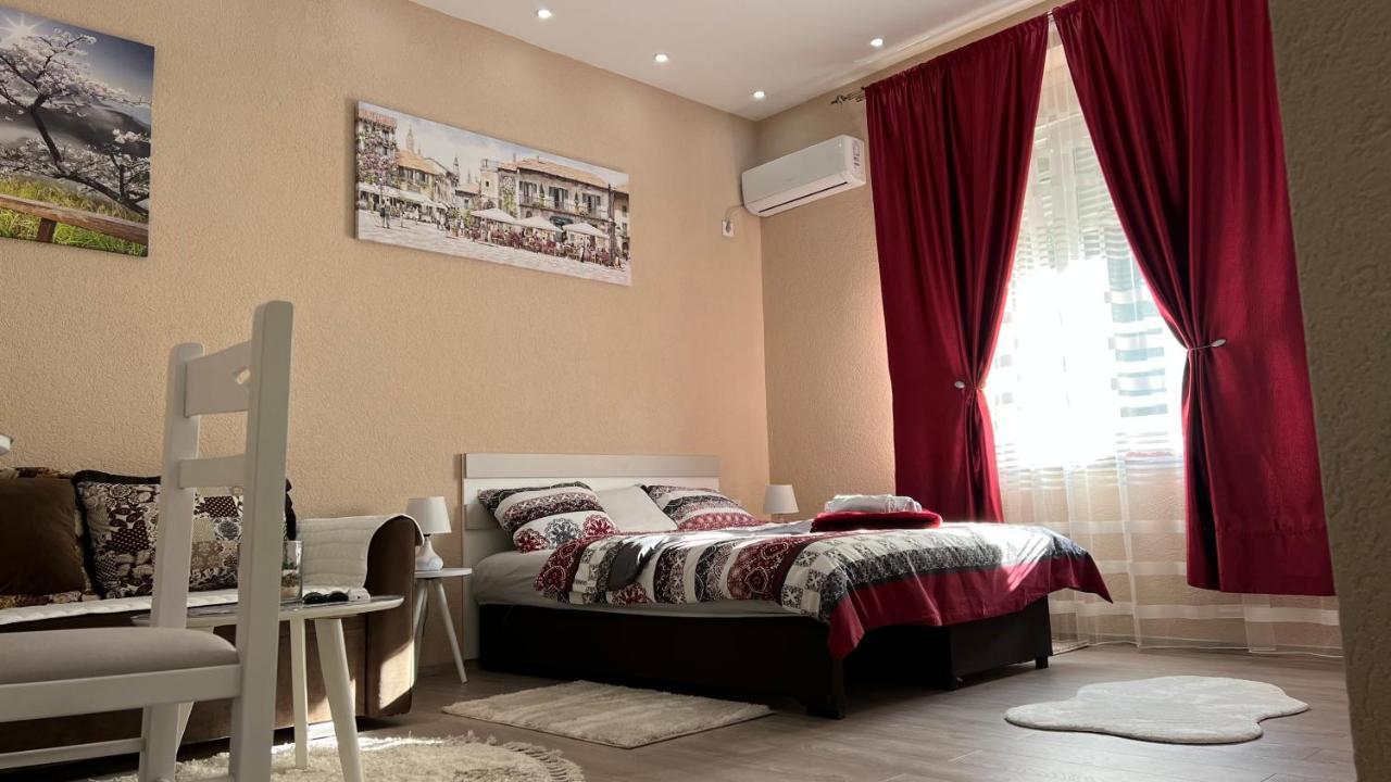 פודגוריצה Apartment Downtown מראה חיצוני תמונה