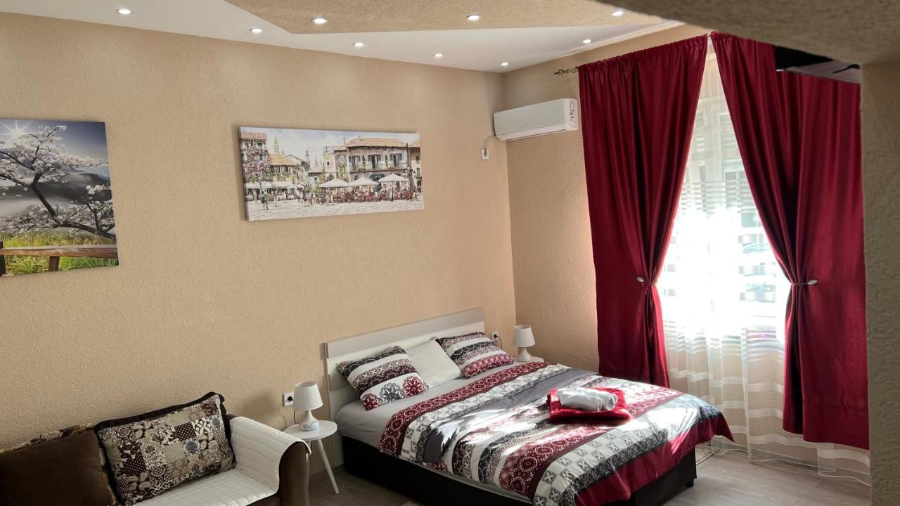 פודגוריצה Apartment Downtown מראה חיצוני תמונה